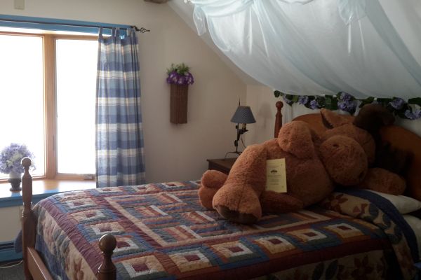 INN AT BUCK HOLLOW FARM (Fairfax)